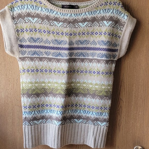 The Limited Short Sleeve Sweater Size M - Picture 2 of 2